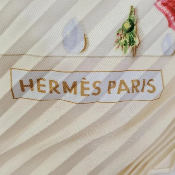 Auth HERMES silk - Cream Pink Multi Silk Scarf - Picture 2 of 4